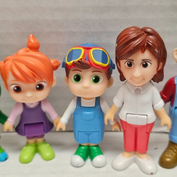 10 Lot Bundle Cocomelon Family Friends Figures - Picture 4 of 7